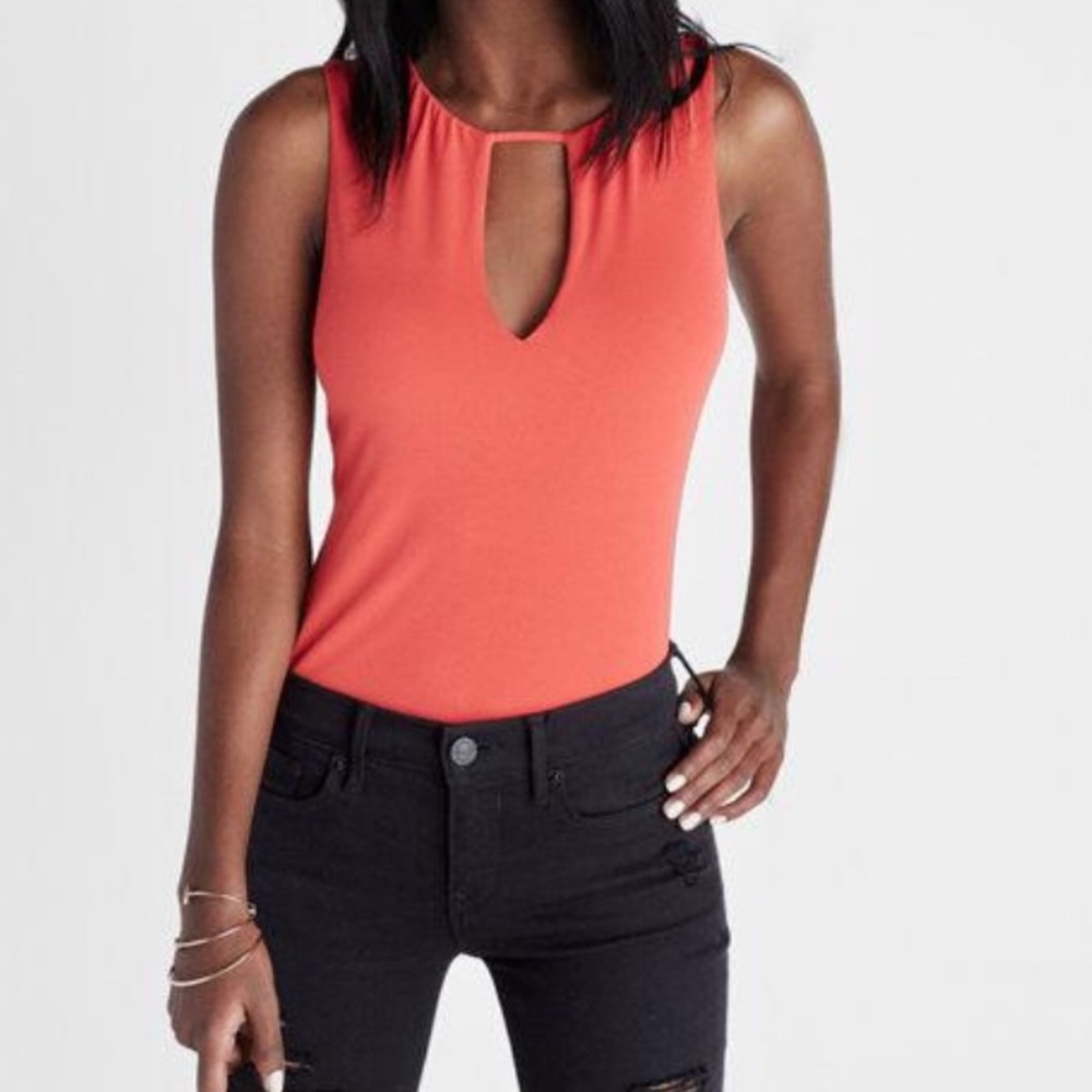 Express Deep V Key Hole Tank